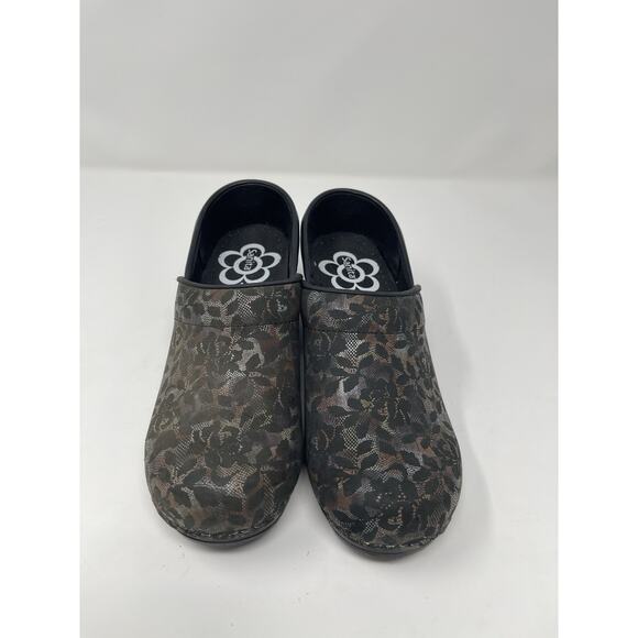 Sanita Black Leather Danish Clogs Floral Lace Pattern EUR 39 US 6.5 - Picture 1 of 13